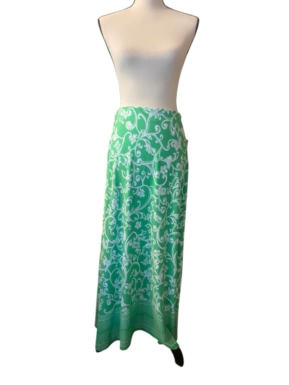 Vince Camuto Women’s Green Floral Maxi Skirt Elastic Waist size large